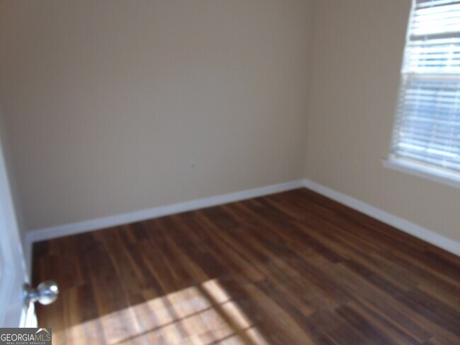 Building Photo - 1320 Napa Valley Dr SW