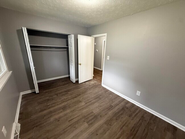 Building Photo - 3705 Crosby Dr