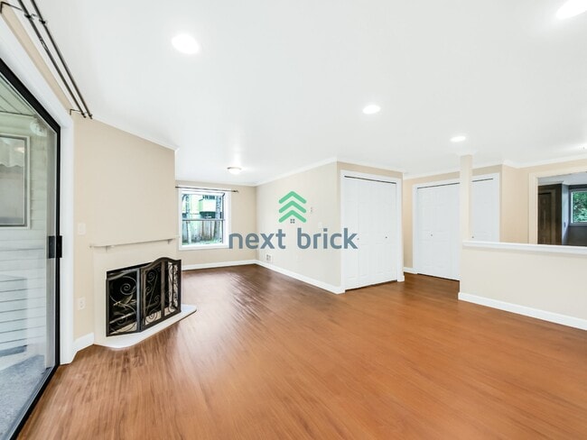 Building Photo - Gorgeous 2 Bed 1.5 Bath Condo for Rent!