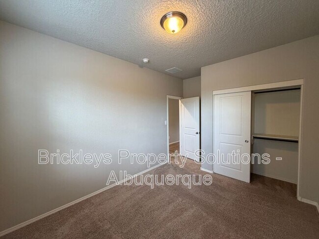 Building Photo - 7005 Silver Moon Rd