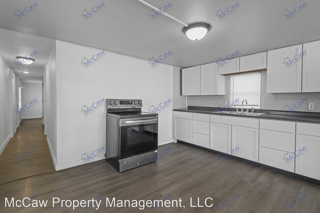 Building Photo - 2 br, 1 bath House - 10 Frank Cir.