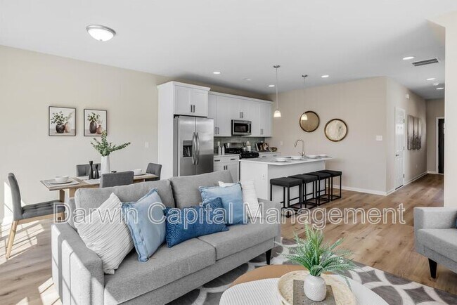 Building Photo - 385 N Tuckahoe Rd