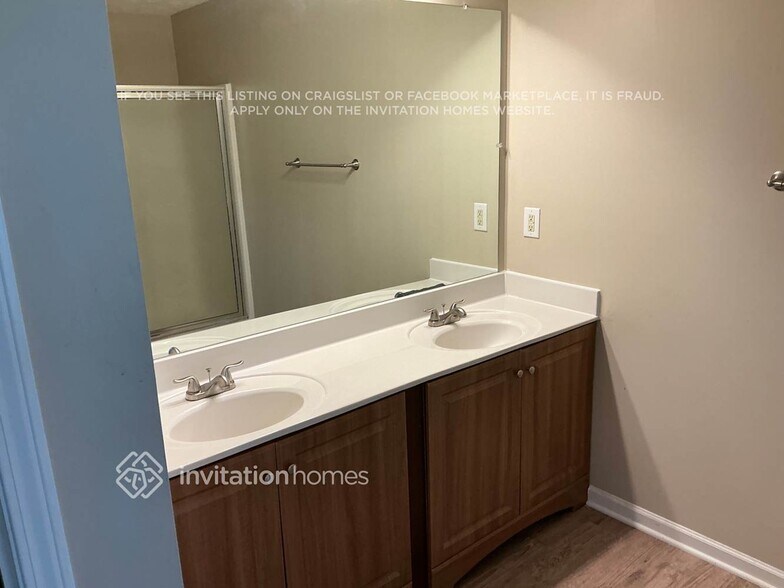 Building Photo - 3156 Pate Creek View