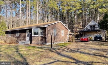 Building Photo - 18937 McKays Cove Ln