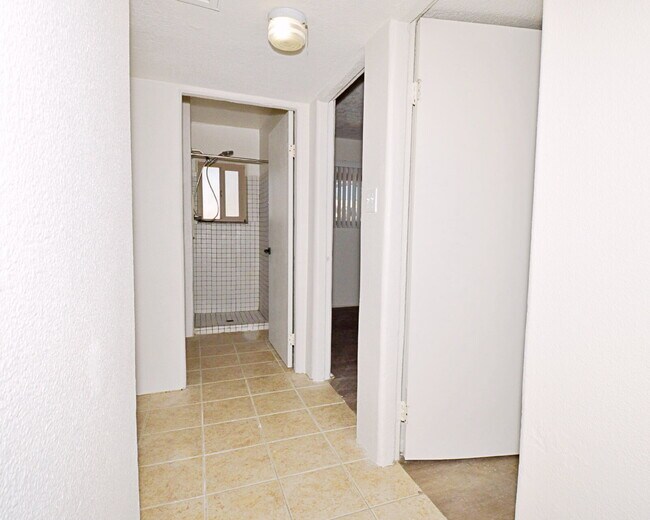 Building Photo - Cozy Indio 2 Bedroom