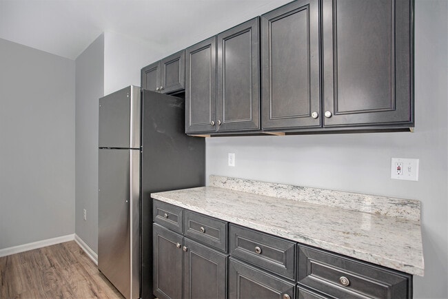 Kitchen - 532 S 5th Ave