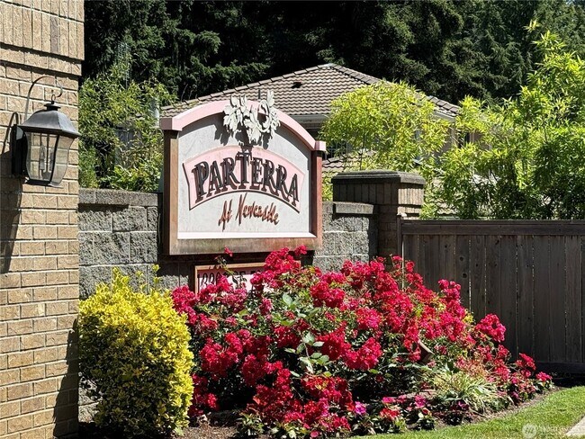 Building Photo - 2bd/2ba Newcastle Condo