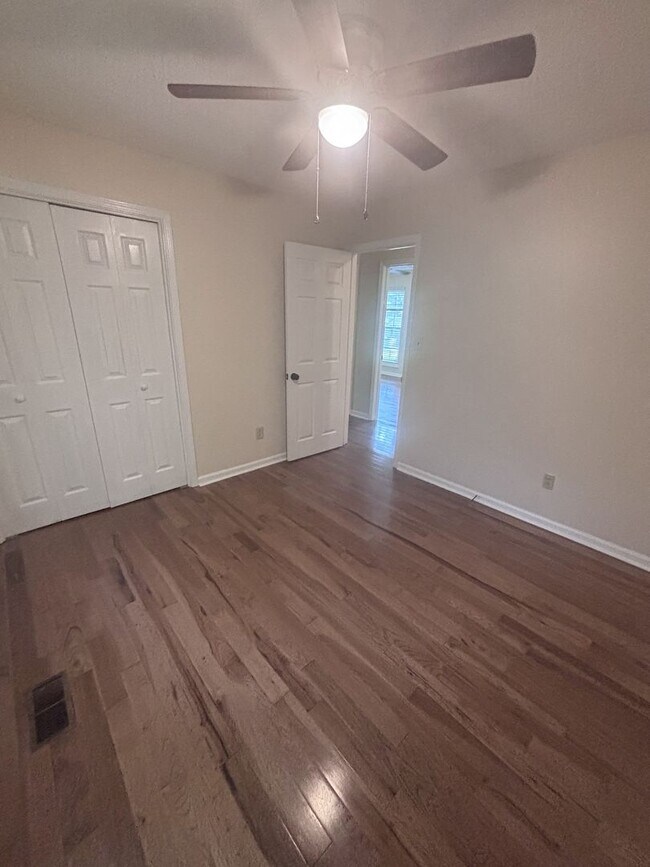 Building Photo - 1451 Arrowhead Trail