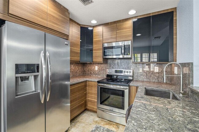 Building Photo - 109 S Bradford Bch Ct