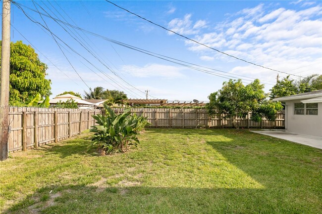 Building Photo - 1511 NW 85th Way