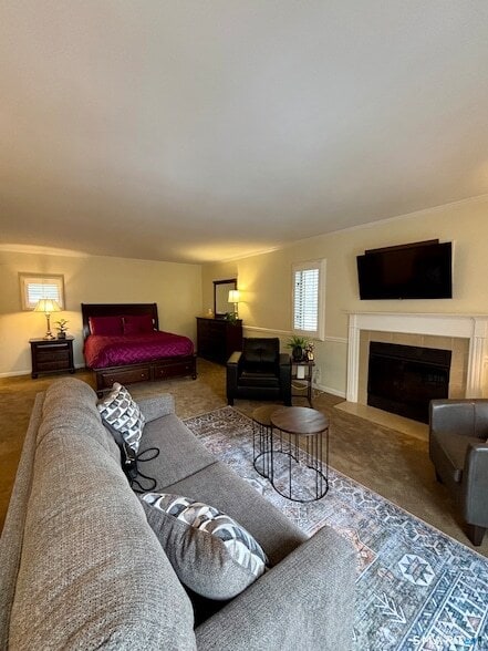 Building Photo - 221 Old Pond Ln