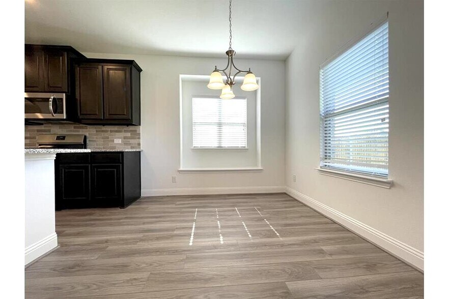 Building Photo - 2818 Diamondback Dr