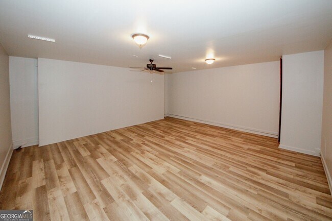 Building Photo - 7000 Lunar Blue Way