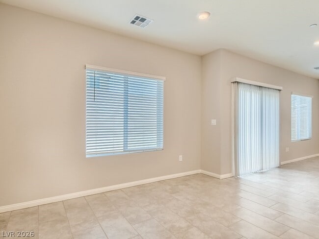 Building Photo - 10748 Wild Poppy Ave
