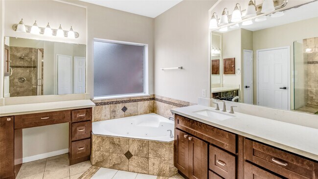 Building Photo - 11405 Starlight Bay St