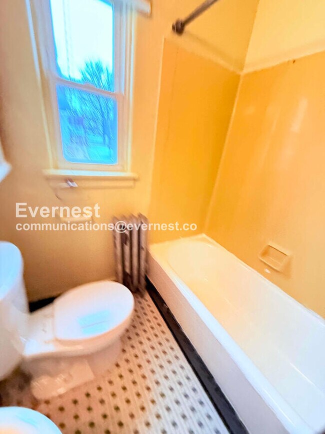 Building Photo - 3812 Drexel Dr