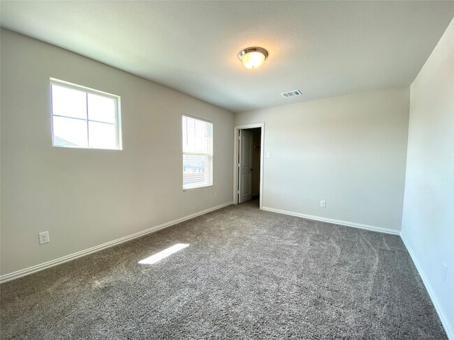 Building Photo - 1800 Canyon Ln