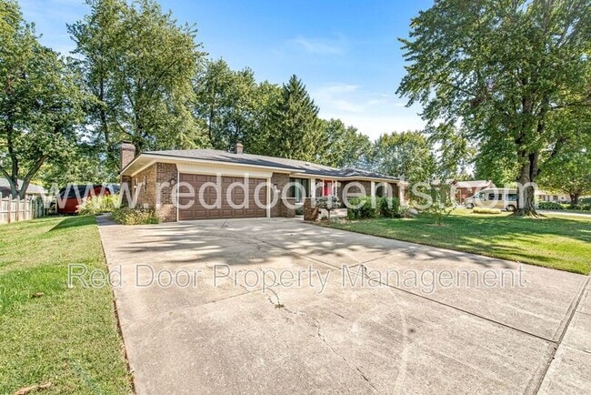 Building Photo - 8635 Bishops Ln