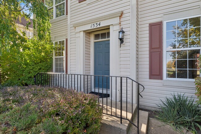 Building Photo - 1534 S Falcon Dr