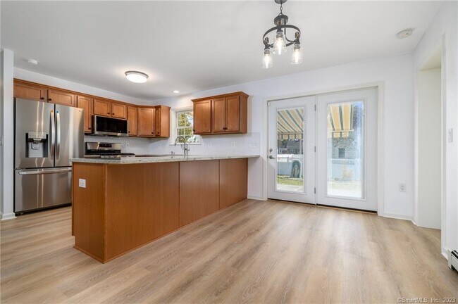 Building Photo - 217 Highlawn Rd