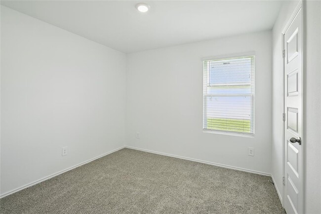 Building Photo - 2227 Laurel Bloom Ln