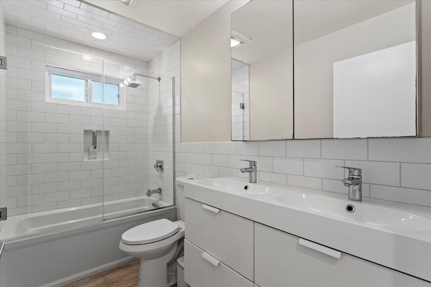 Building Photo - 6955 Trolleyway