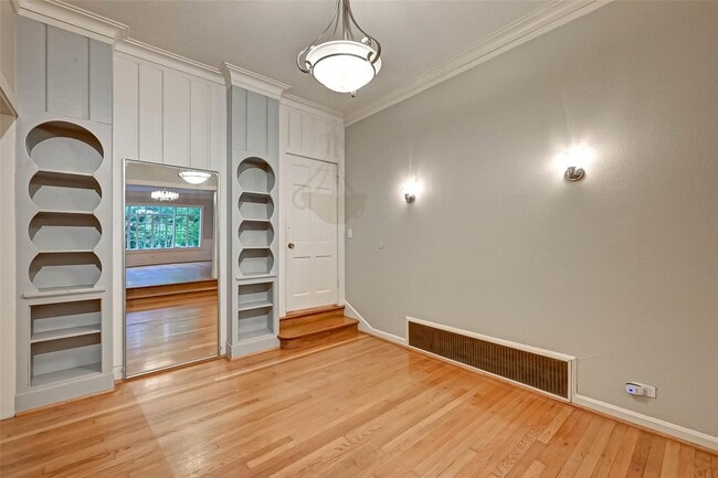Building Photo - 4628 Roseneath Dr