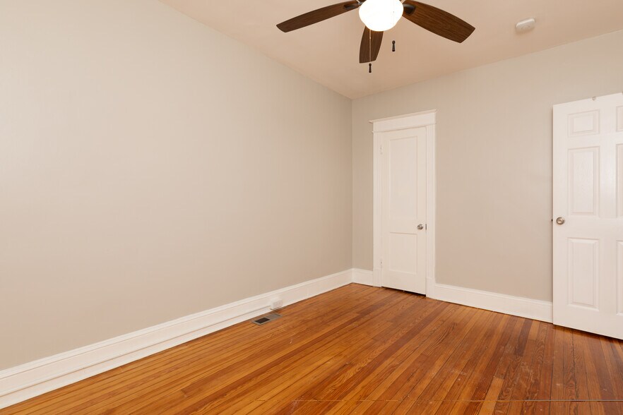 Building Photo - 1234 Owen Pl NE