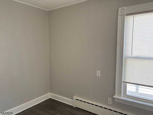 Building Photo - 106 Grand St