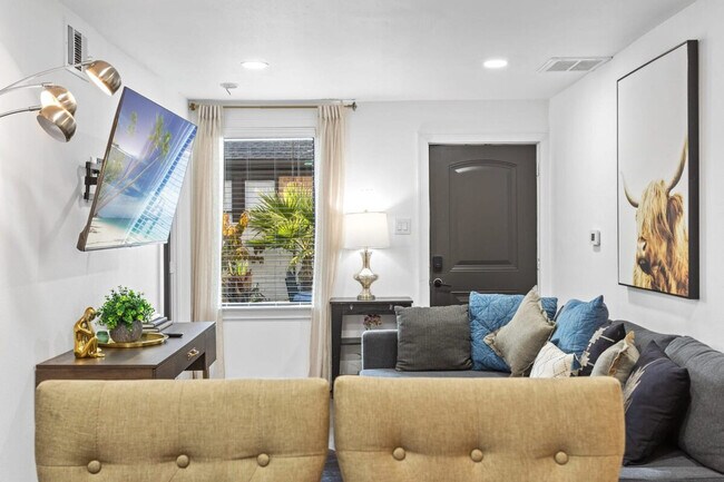 Building Photo - 2620 Arbor St