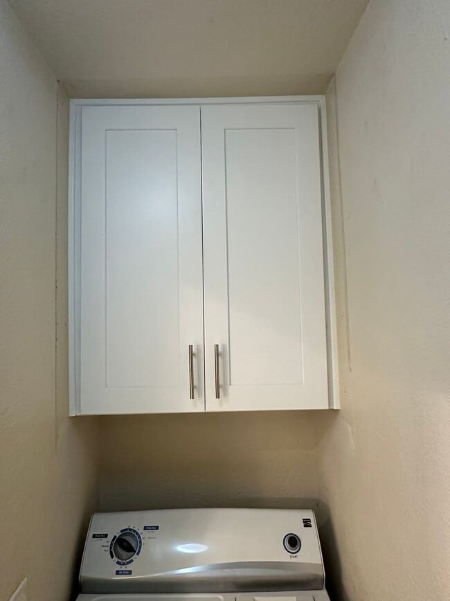 Building Photo - 3 bedroom 2 bath Windsong Condo ~ Includes...