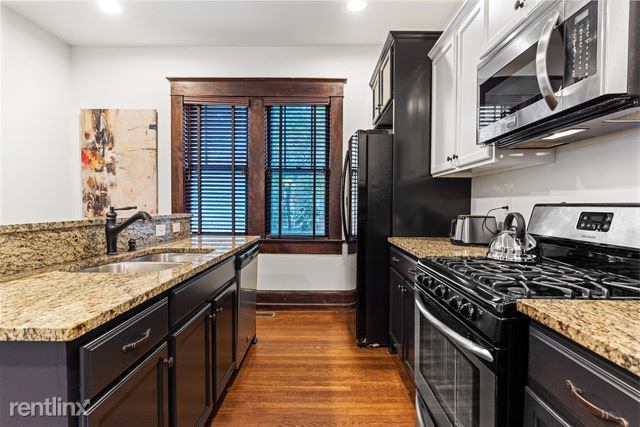 Building Photo - 3 br, 2.5 bath House - 1730 Linwood Avenue