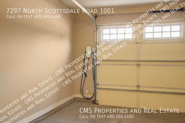 Building Photo - 7297 N Scottsdale Rd