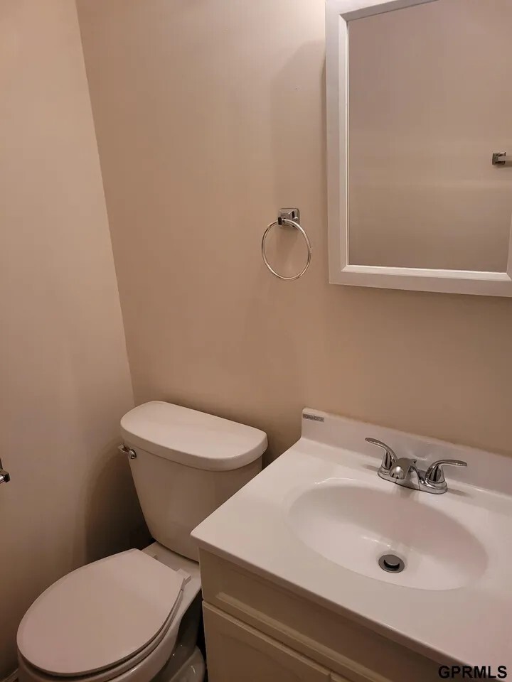 Building Photo - 910 Harrington Ave