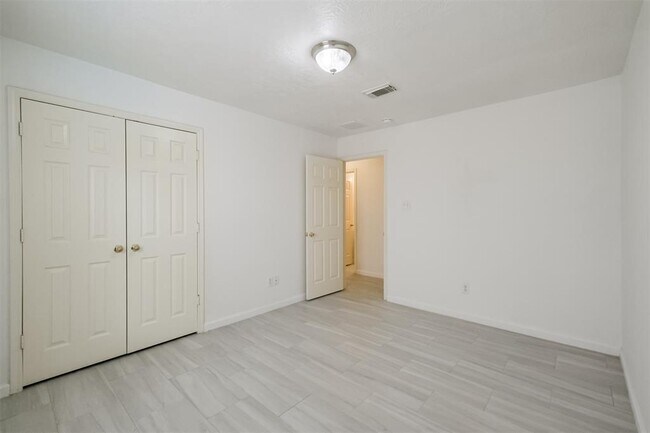 Building Photo - 24507 Cornell Park Ln