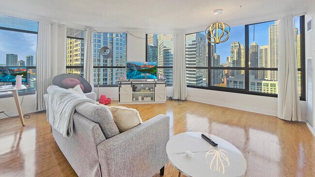 Building Photo - 405 N Wabash Ave