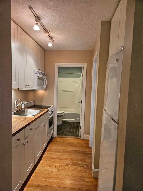 Building Photo - 43 Liberty Square Rd