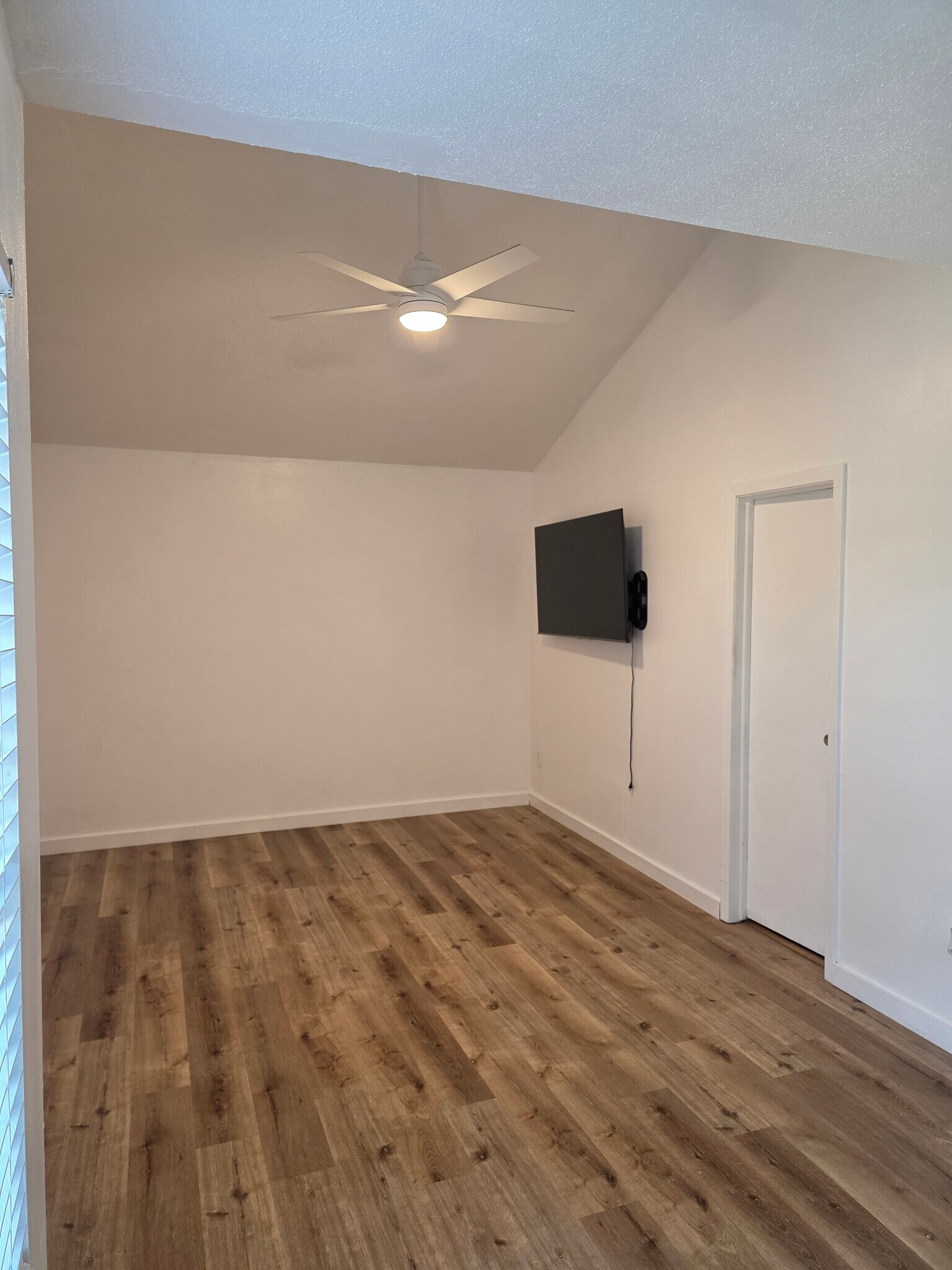 Building Photo - 11260 College Ave