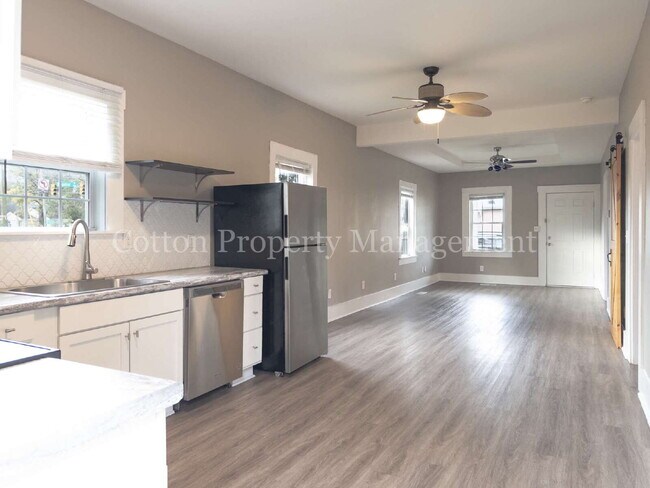 Building Photo - 2BR/2BA Home in Downtown Wilmington - $1,500/month- Pet Friendly*