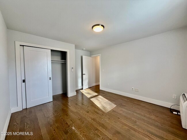 Building Photo - 512 Sixth Ave