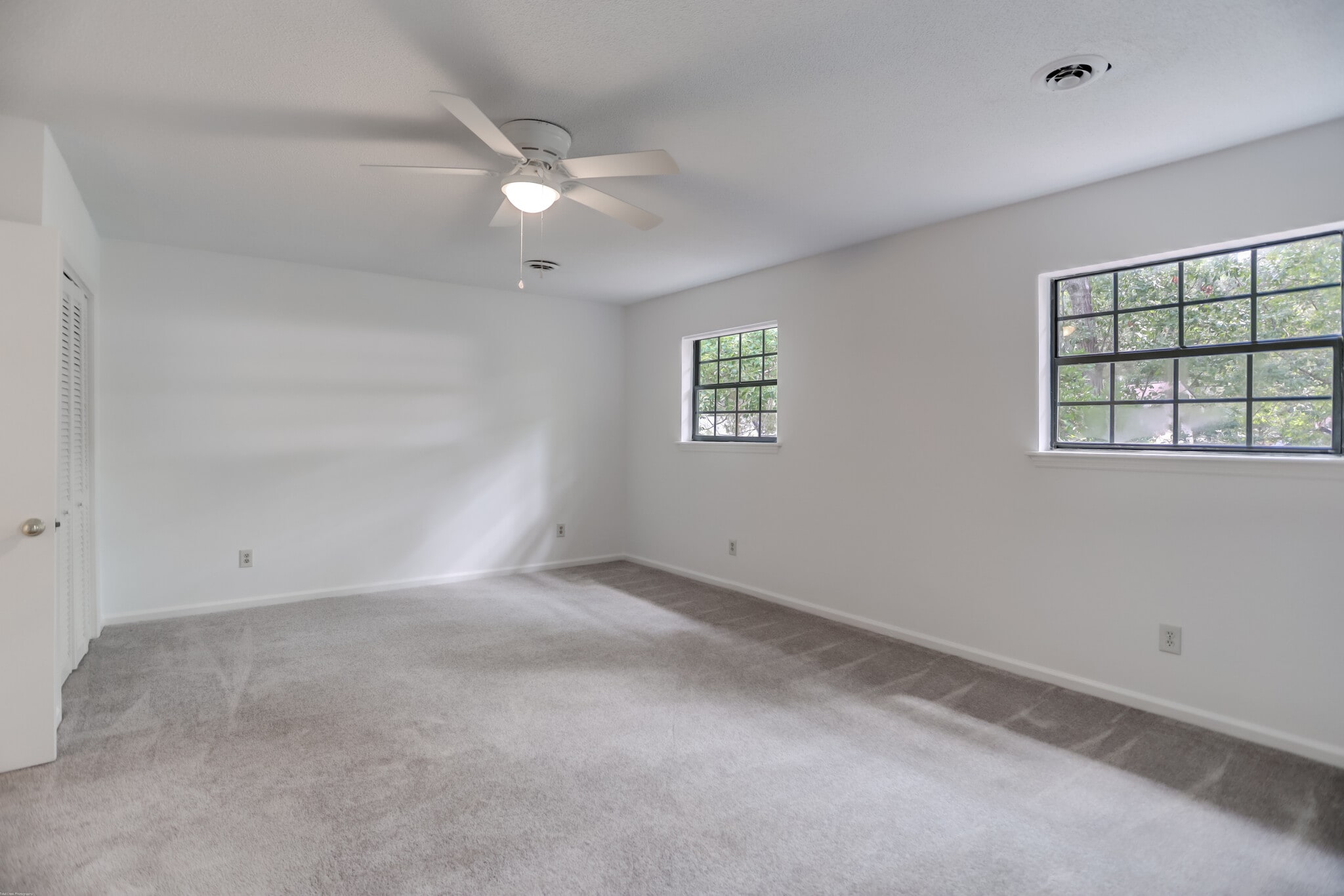 Building Photo - 1618 Poinsetta Rd