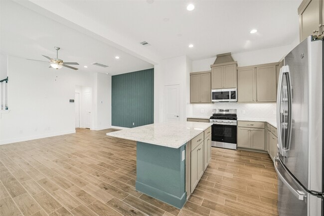 Building Photo - 21131 Medina River Dr