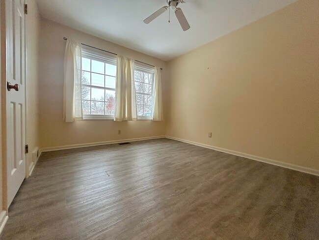 Building Photo - 280 Co Rd B