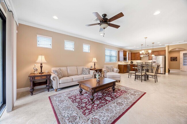 Building Photo - 7638 Jacaranda Ln