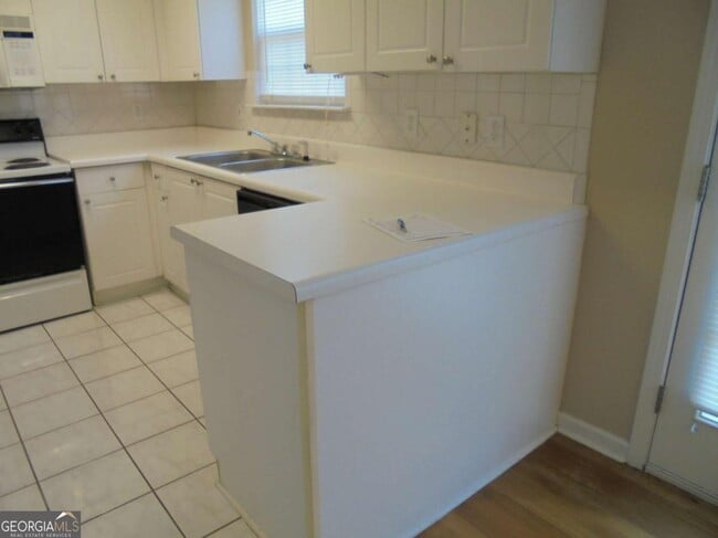 Building Photo - 107 Watercress Ct