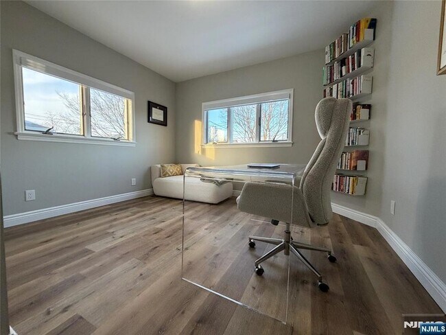 Building Photo - 200 Forest Ave