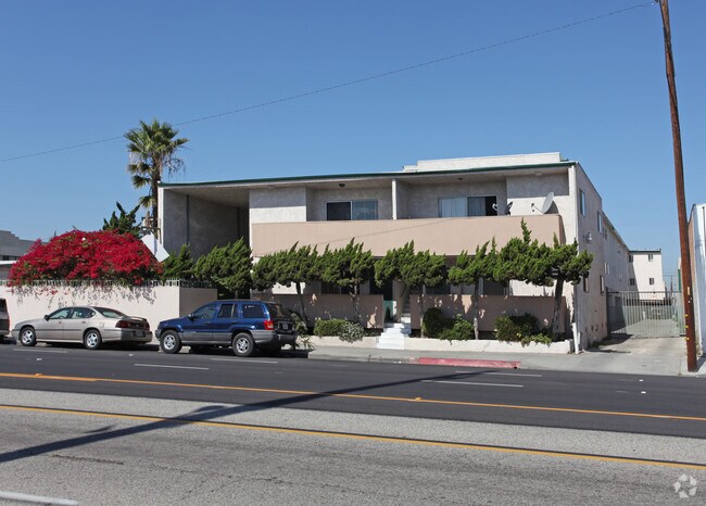 Building Photo - 14815 Crenshaw Blvd