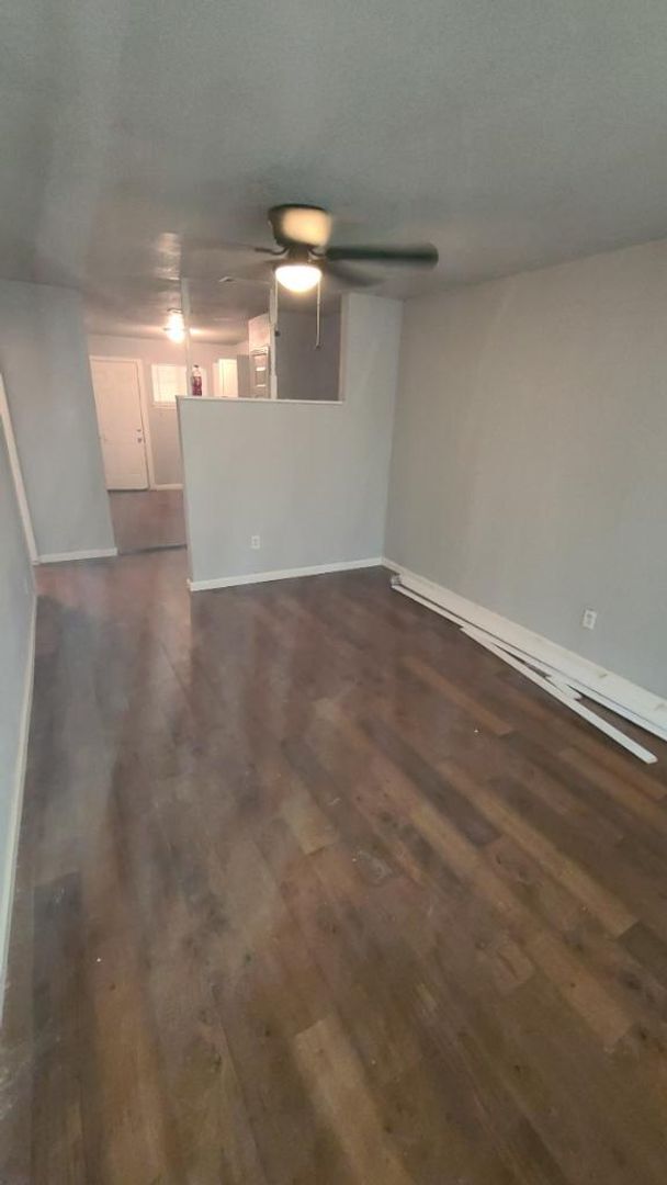 Building Photo - 2200-2202 David Dr