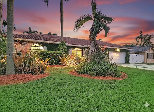 Building Photo - 15820 Sedgewyck Cir N