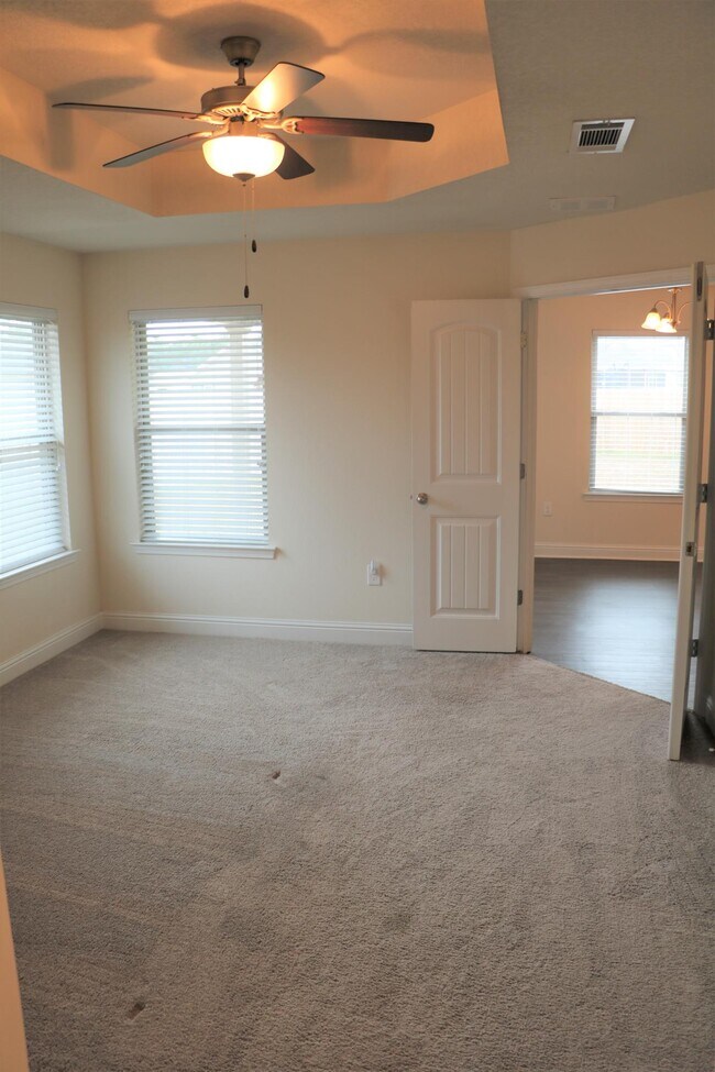 Building Photo - 6393 Redberry Dr